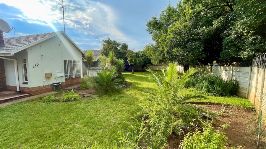 13 Bedroom Property for Sale in Neserhof North West